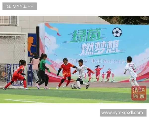 激情四溢的校园足球盛宴学生们的梦想与拼搏在绿茵场上尽情绽放